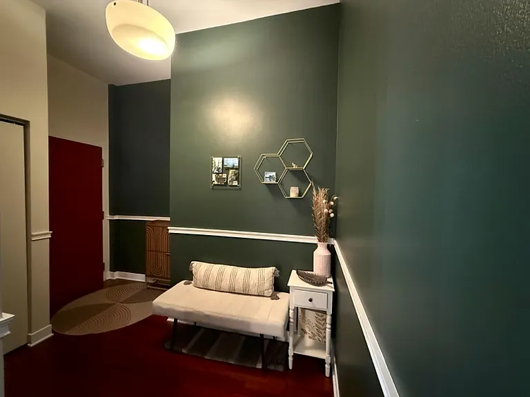 1 S Leavitt St #401 — Photo 2