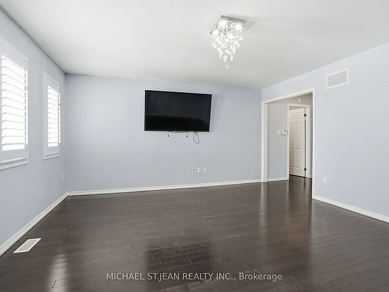 63 Fowler Dr — Photo 30