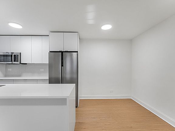 2nd image of 3260 Netherland Ave APT 3G