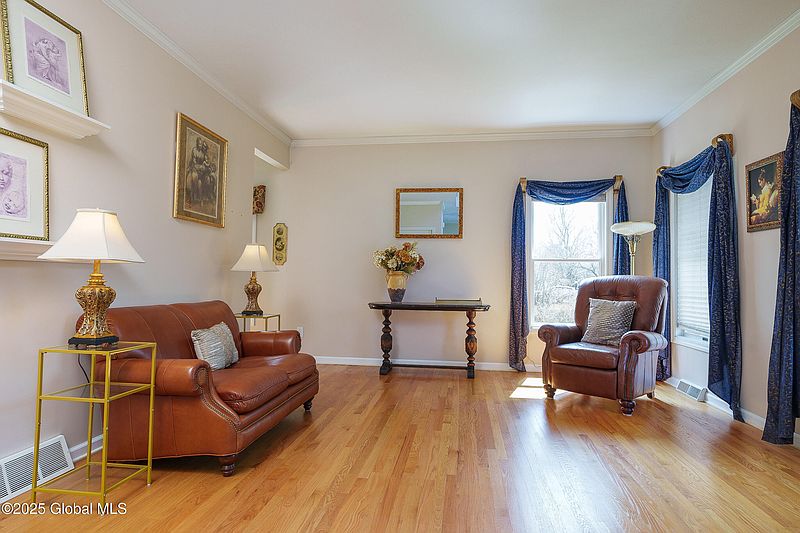 3rd image of 162 Kennewyck Circle