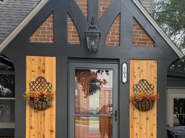 105 E Chestnut St, Pardeeville, WI 53954