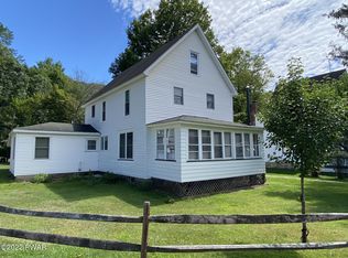 34 Stanton St, Honesdale, PA 18431