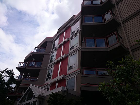 3rd image of 711 E Denny Way 105 #105