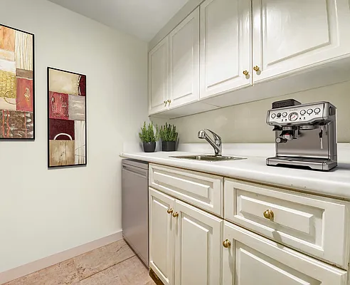 Rented by Voro NYC | media 12