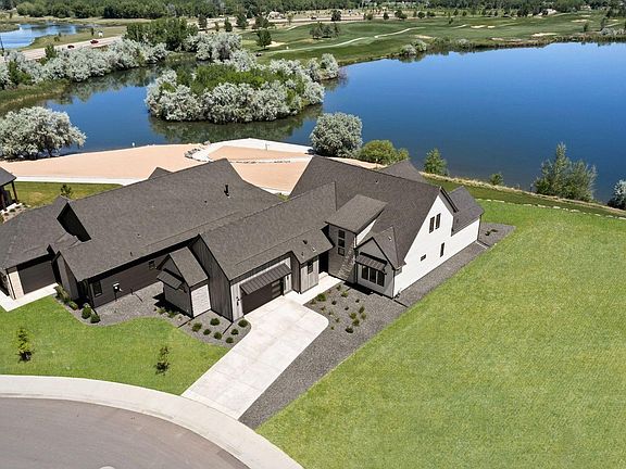 2nd image of 754 Beachside Dr