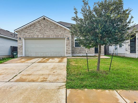 2nd image of 128 Lacey Oak Loop