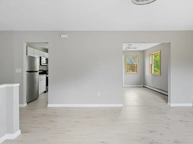 89 Oakwood Dr — Photo 6