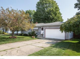 3815 W 214th St, Fairview Park, OH