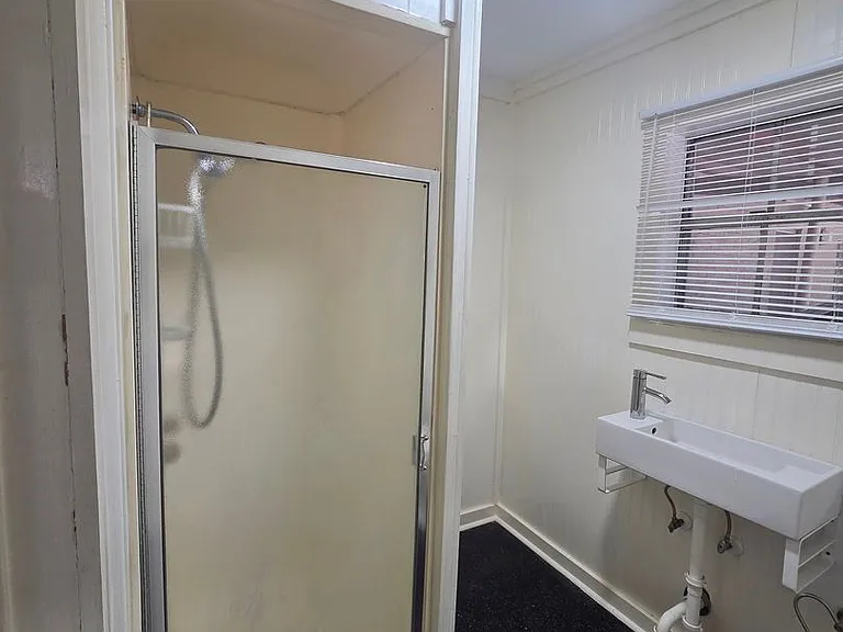 1717 N Locust St — Photo 12