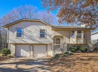 18013 E 31st Terrace Dr S, Independence, MO 64057