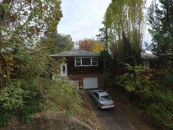 2nd image of 181 Nelson Ave