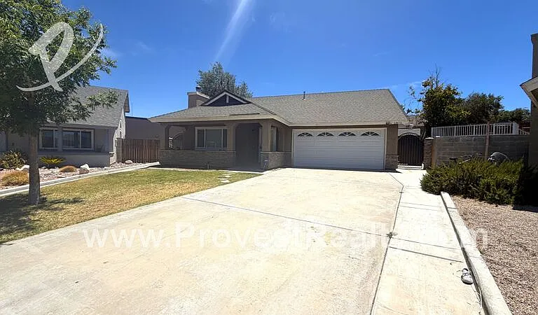 13675 Ruby Cir — Photo 1