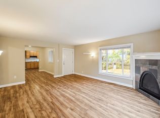 4317 NE Jarrett St #A, Portland, OR 97218