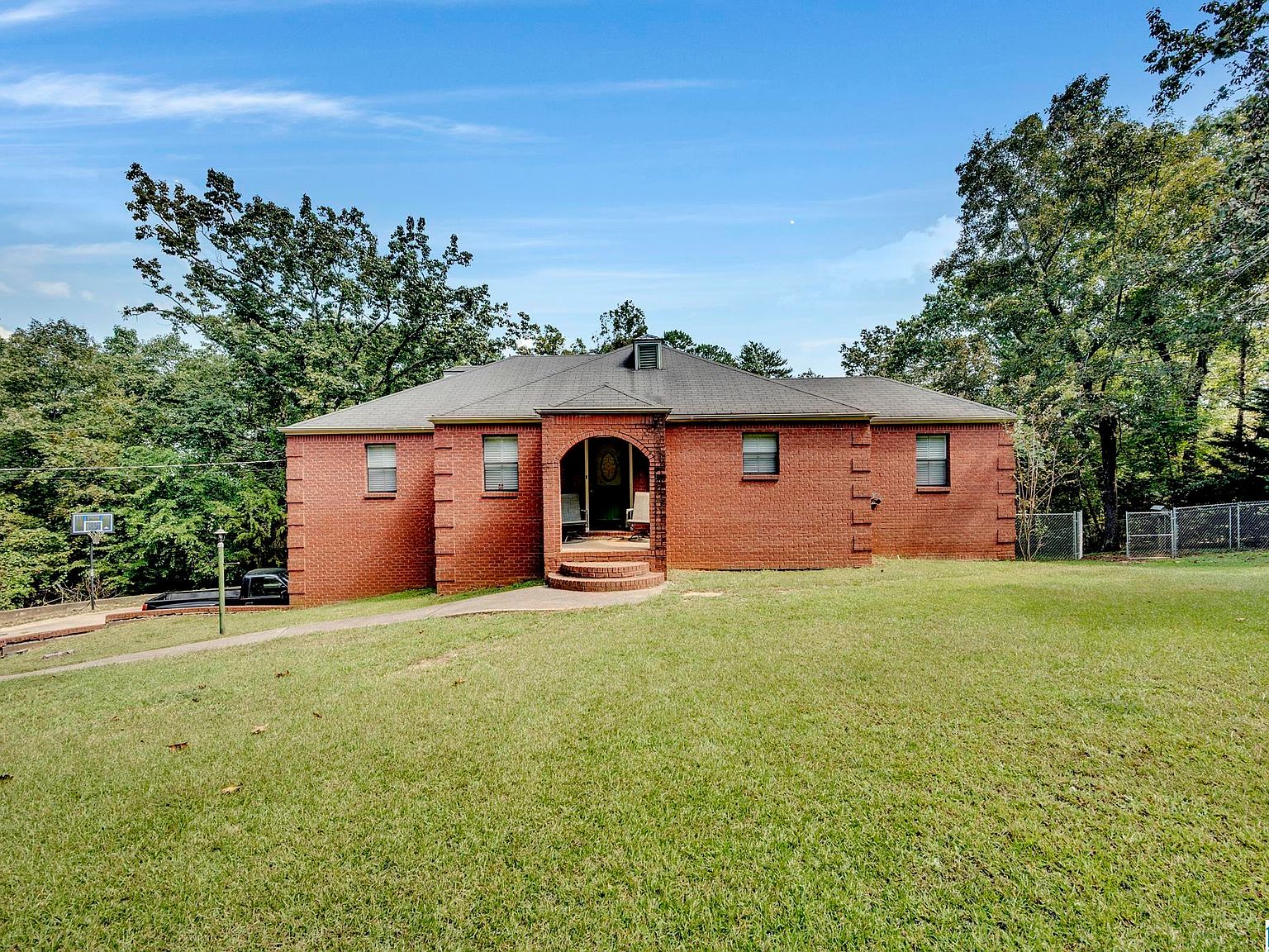 955 Country Rd, Warrior, AL 35180 | Zillow
