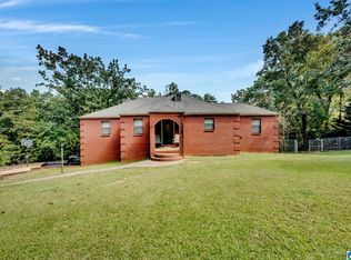 955 Country Rd, Warrior, AL 35180