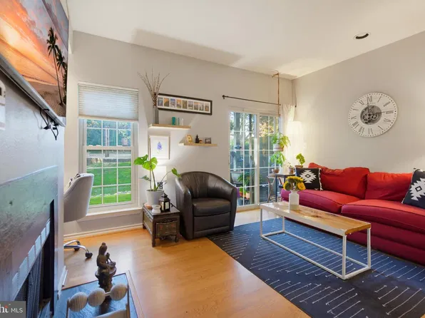 12160 Penderview Ln APT 1707, Fairfax, VA 22033
