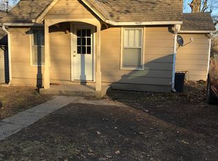 1320 Maple Ln, Lawrence, KS 66044