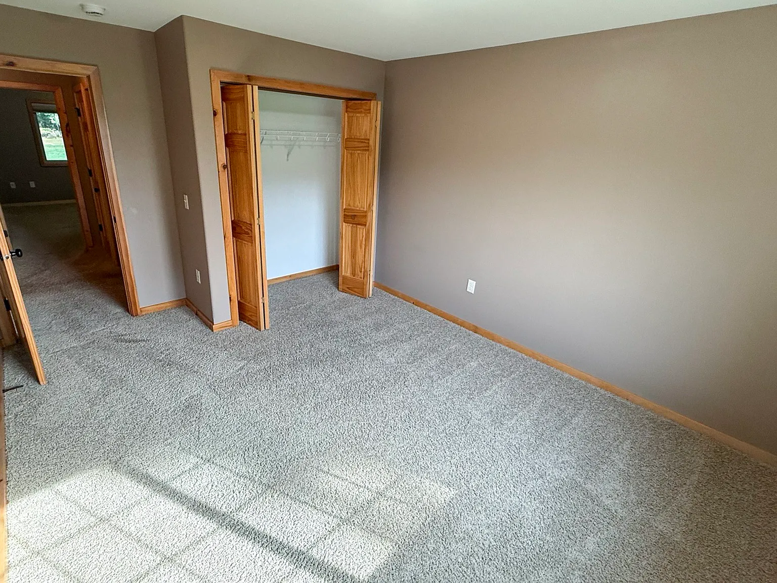 3 bed, 1900 sqft, $1,755 — Photo 4