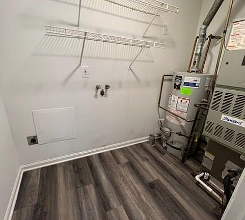 3rd image of 7316 Helen Ave