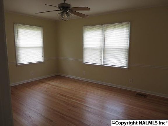 4th image of 1001 Bagley Dr