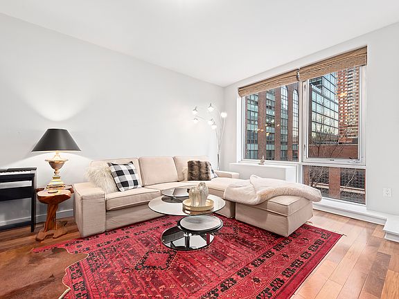 4th image of 2-40 51st Ave #2N