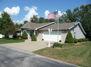 216 Starrville Ln, Branson West, MO 65737