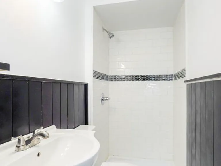 356 Gurley Ave — Photo 12