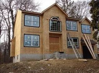 81 Farmingdale Dr, Parsippany, NJ 07054