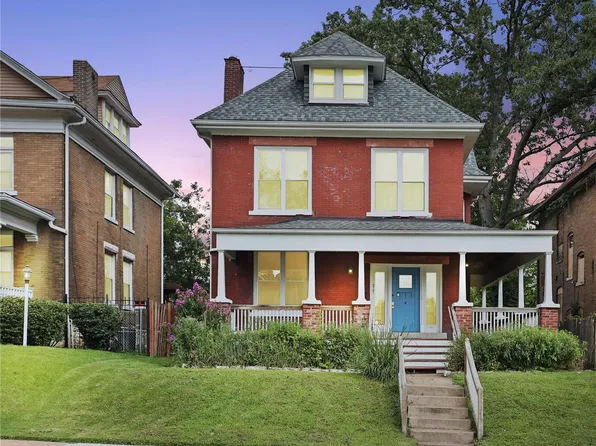 5747 Bartmer Ave, Saint Louis, MO 63112