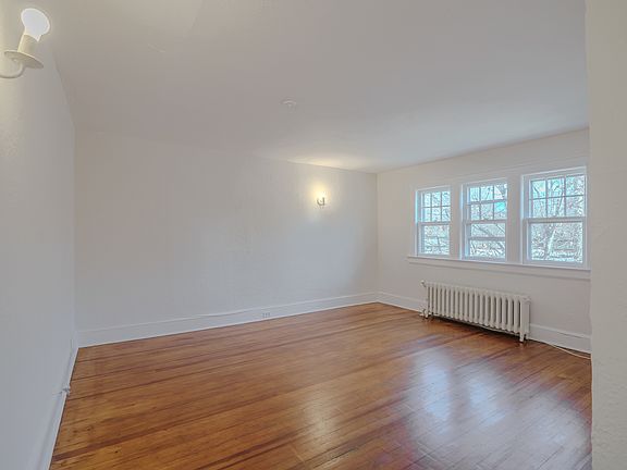 5th image of 52 Irma Ave Floor 2
