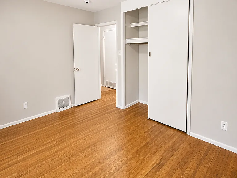 10300 Dudley Dr — Photo 16