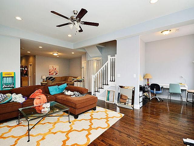 1st image of 1415 W Augusta Blvd #2A
