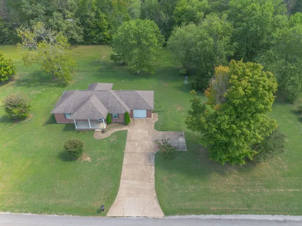120 Holloway St, Summertown, TN 38483
