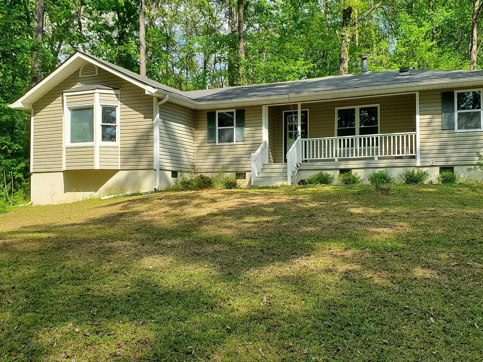 3 bed, $2,400 — Photo 2
