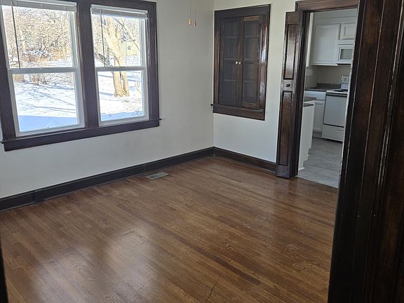 4th image of 8610 W 60th St
