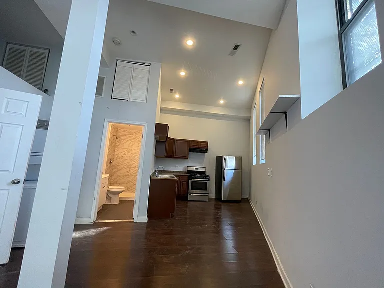2065 Coulter St #2409-11 — Photo 8