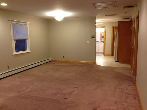 Livingroom/Diningroom combo
