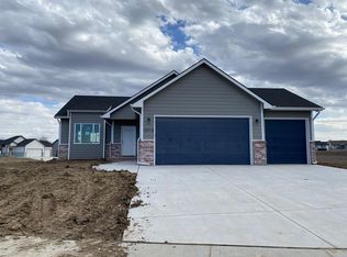 10713 E Bonita St, Wichita, KS 67207