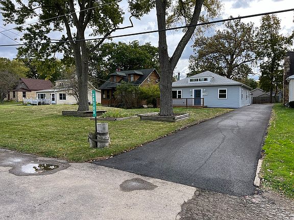 2nd image of 26385 W Prospect Ave