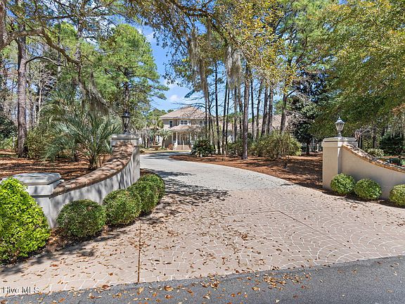 3rd image of 2760 Marsh Point Lane SE