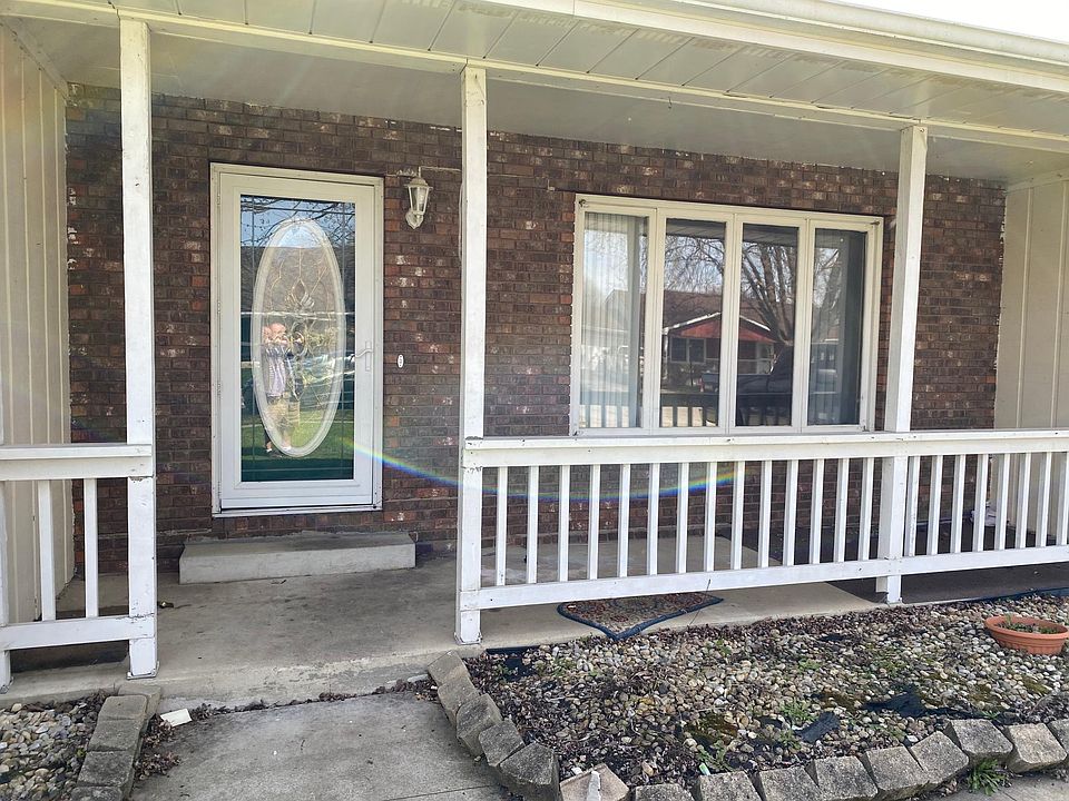 1st image of 1055 Yale Ave