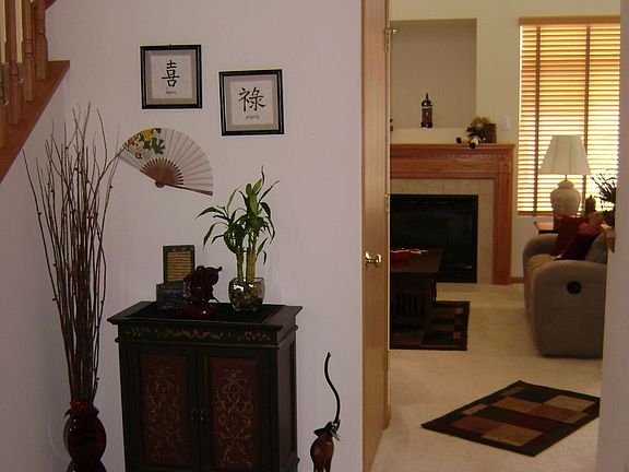 4th image of 1725 Fieldstone Dr S