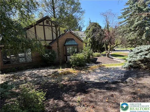 928 Barnsdale Rd, Bethlehem, PA 18017