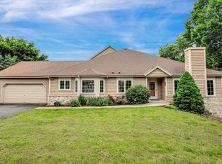2855 River Birch Dr #D, Brookfield, WI 53045