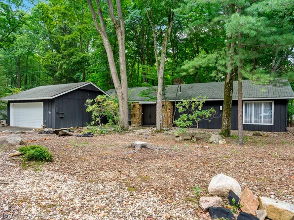 11979 The Blf, Strongsville, OH 44136