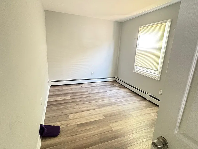 63 Montgomery St #2 — Photo 6