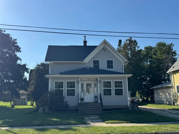 412 Columbia St, Horicon, WI 53032