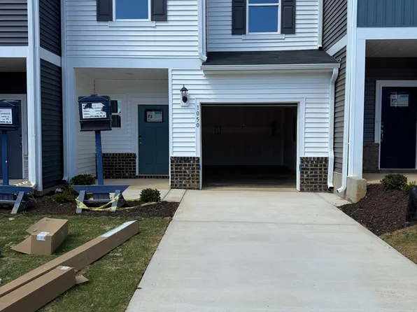 1050 Winding Spring Dr, Mebane, NC 27302