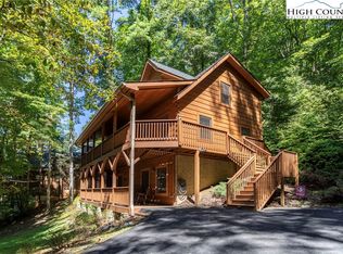 156 Riversound Dr, Banner Elk, NC 28604