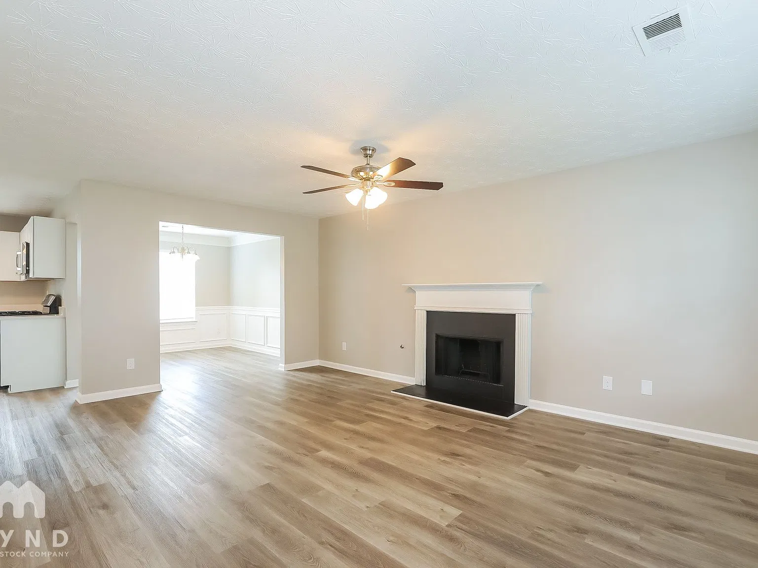 4 bed, 2.5 bath, 1860 sqft, $2,015 — Photo 4